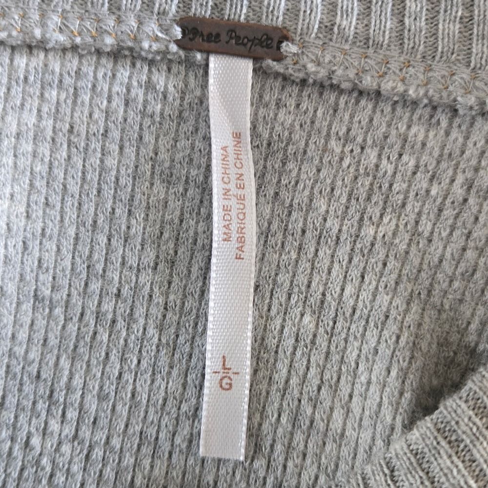 Free People Grey Waffle Knit Thermal Top Mixed Print Crochet Cuff Large - Picture 9 of 10